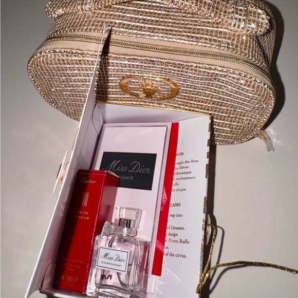 Dior Beauty Holiday Zip Around Cosmetic Bag w/ Samples - Picture 11 of 11